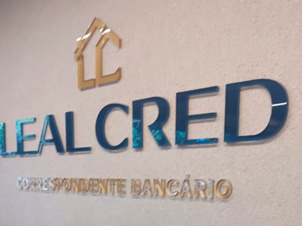 LETREIROS EM ACRILICO E PVC 03