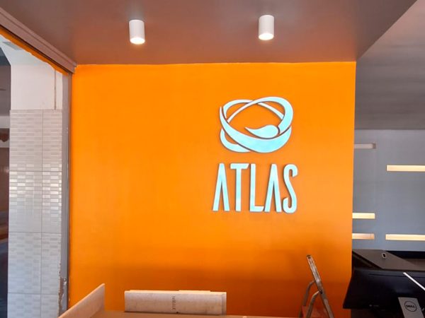 LETREIROS EM ACRILICO E PVC 15