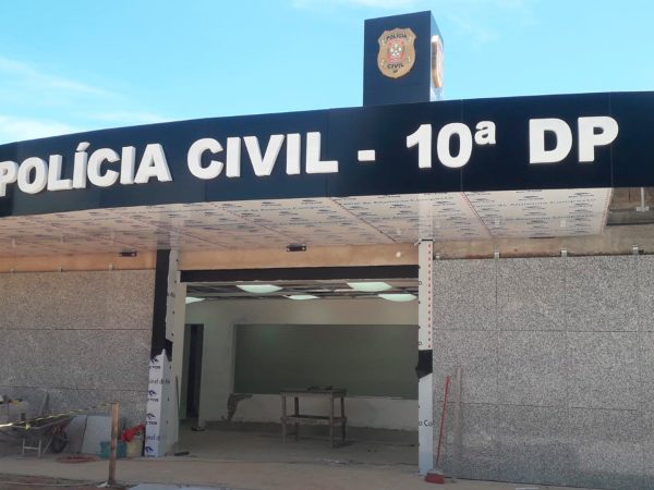 Fachada ACM Letra Caixa