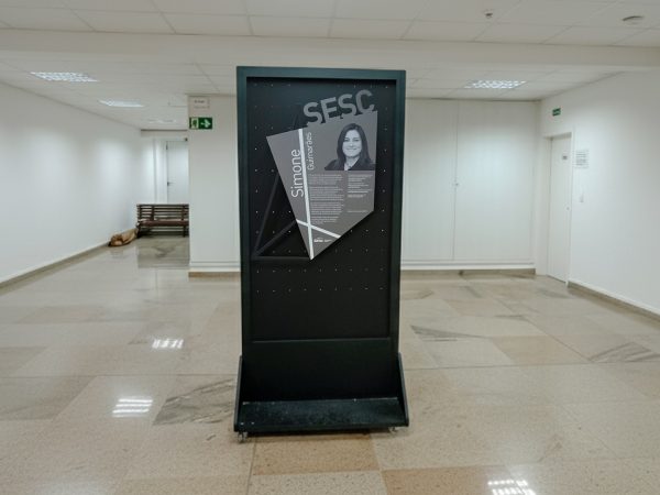 lasersign-sinalizacao-e-projetos-empresa-brasilia-totens-1920x1080-simone-guimaraes-sesc