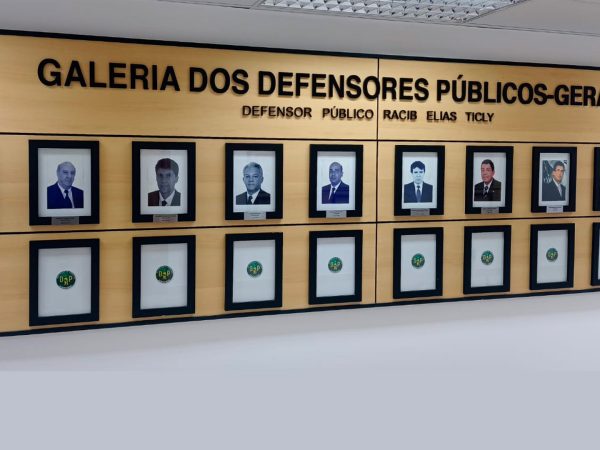 lasersign-sinalizacao-e-projetos-empresa-brasilia-trofeus-galerias-e-placa-de-homenagens-1920x1080-defensores-publicos