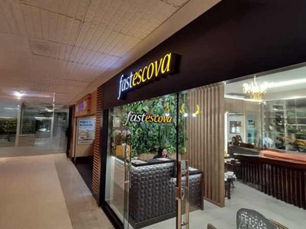 Fachadas Letra Acrílico